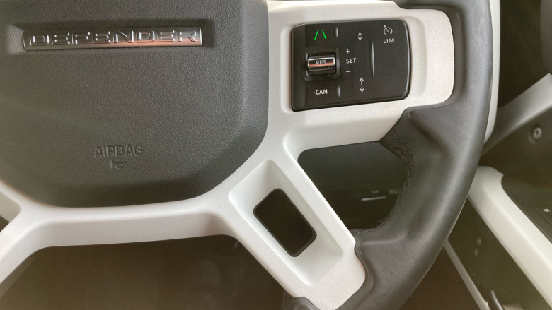 Land Rover Defender 90 Diesel 3.0 D250 Hard Top SE Auto